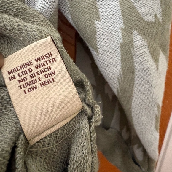 XCVI Olive and Cream Long Sleeve Top XL - Picture 7 of 8